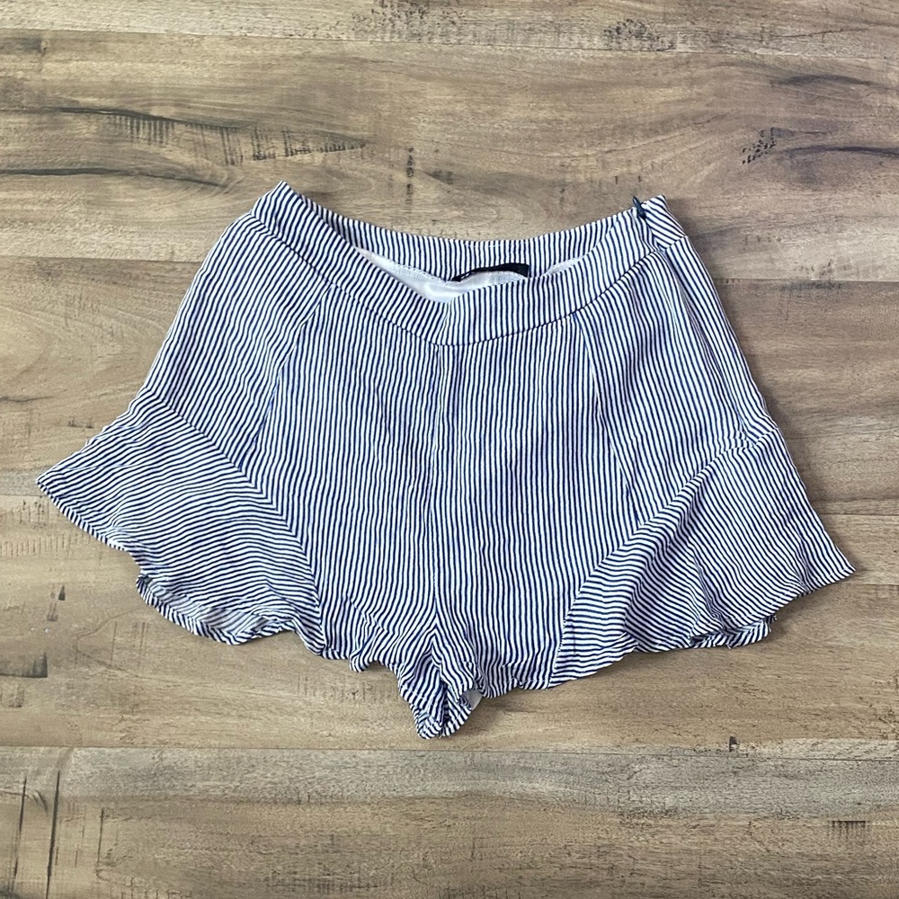 Striped Booty Shorts High Waisted Fashion Statement Casual Mini Dressy Chic - Picture 3 of 8
